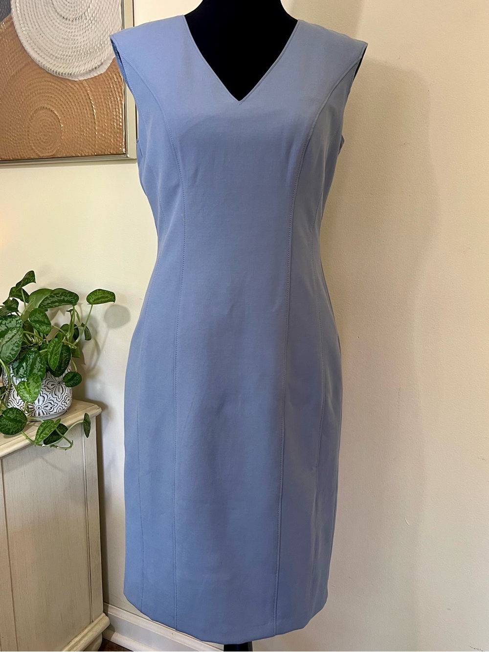 White House Black Market Denim Blue Sleeveless Sheath Princess Dress NWT Size 6 - Picture 2 of 7